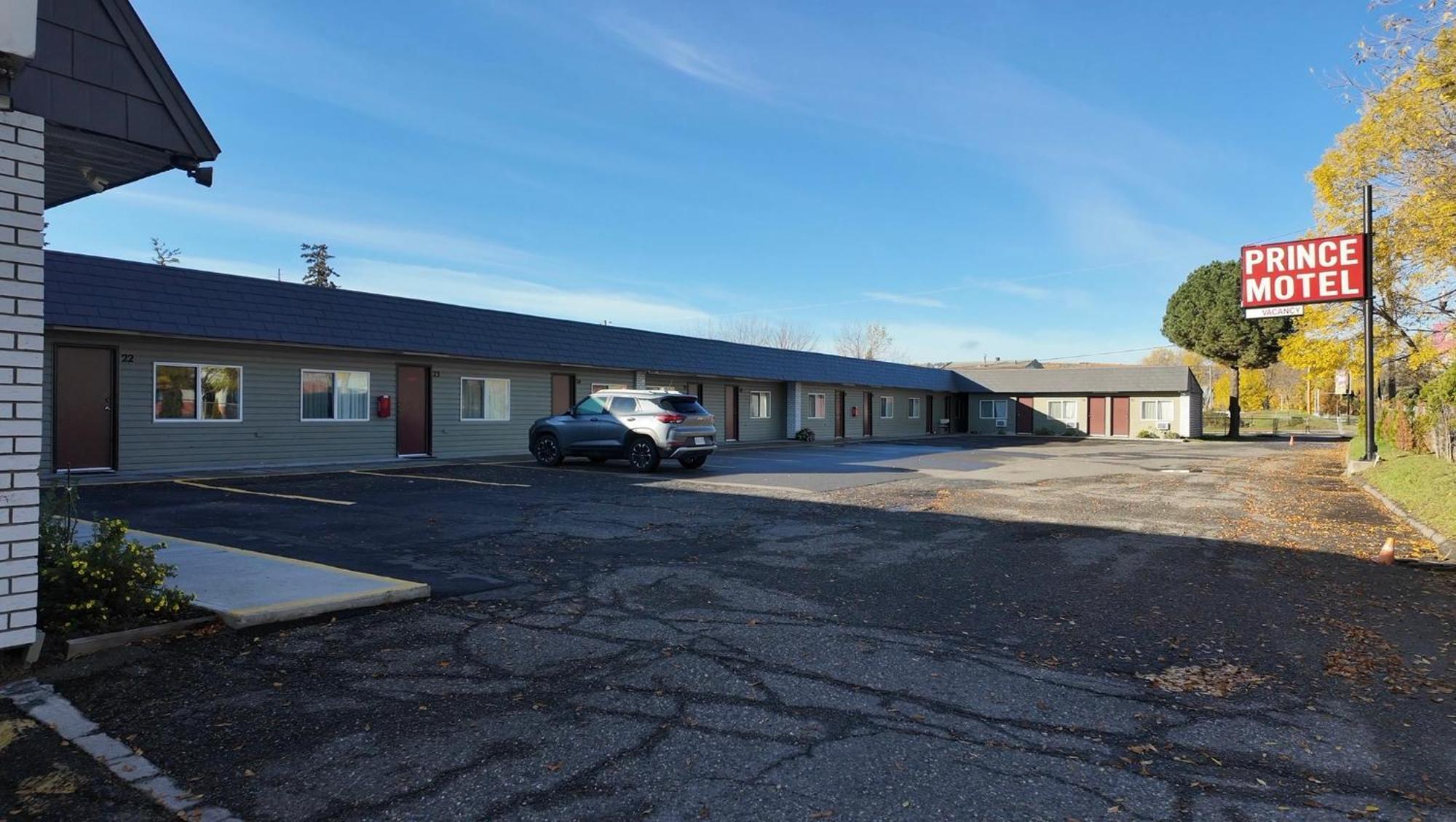Prince Motel Prince George Exterior foto